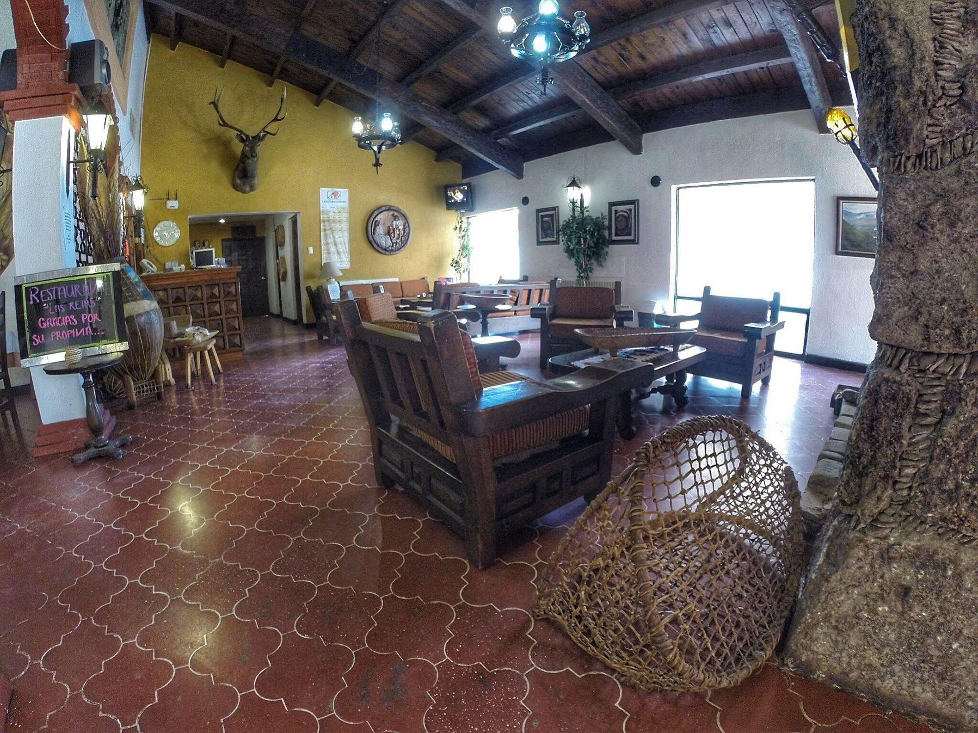 Hotel Parador Santa Cruz Creel Buitenkant foto