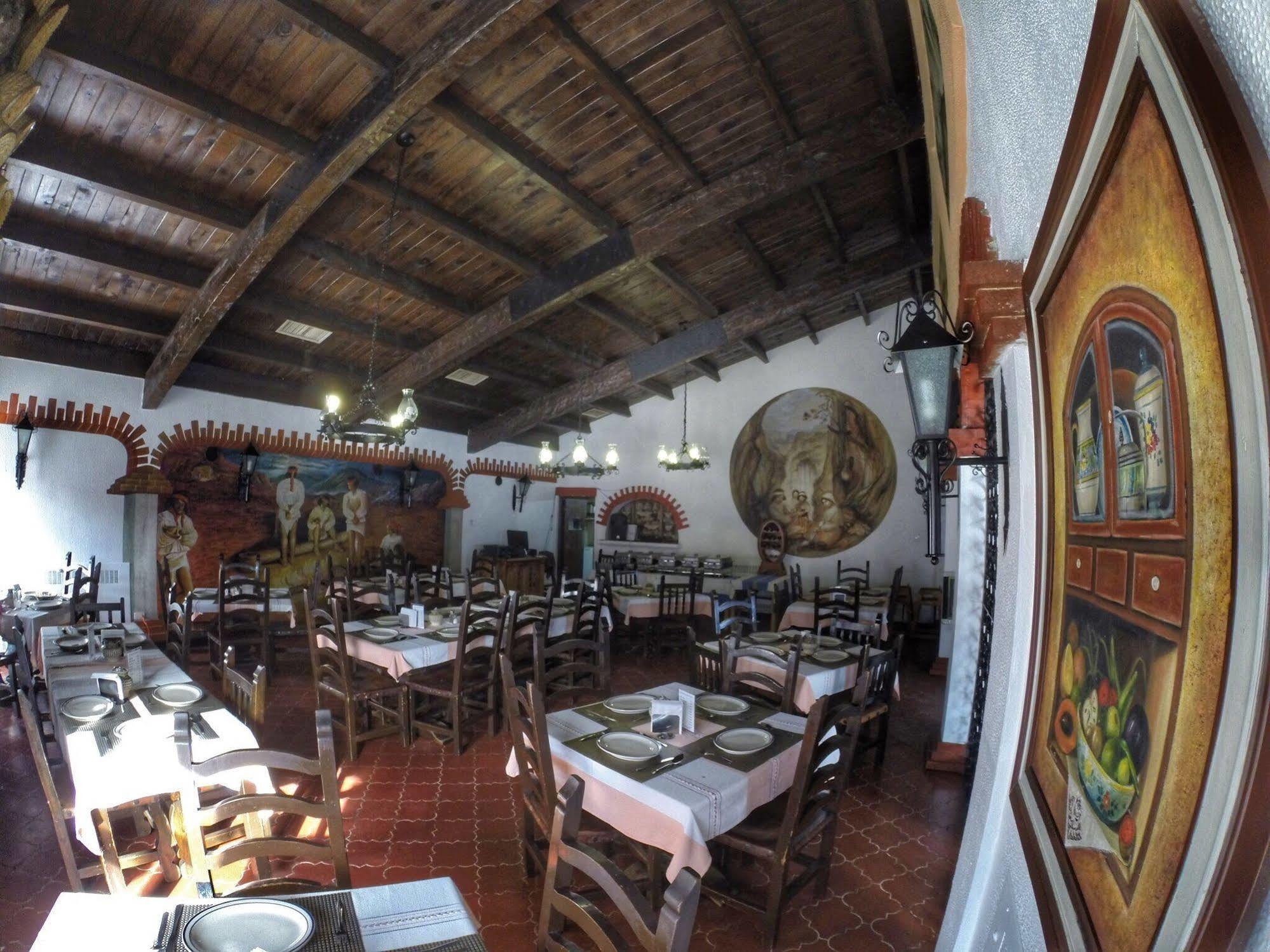Hotel Parador Santa Cruz Creel Buitenkant foto