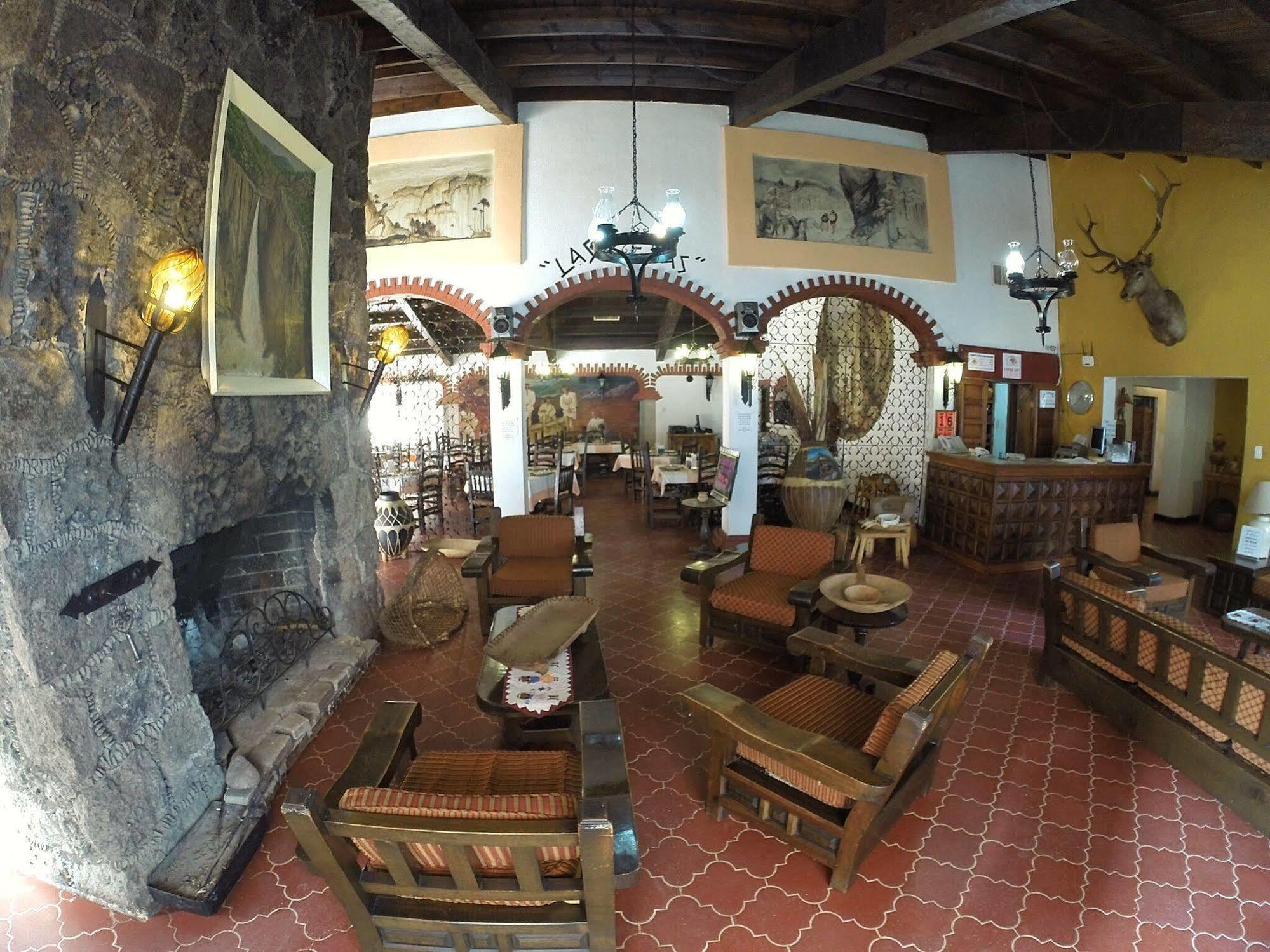 Hotel Parador Santa Cruz Creel Buitenkant foto